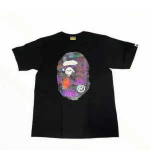 A BATHING APE ロゴプリントTシャツ