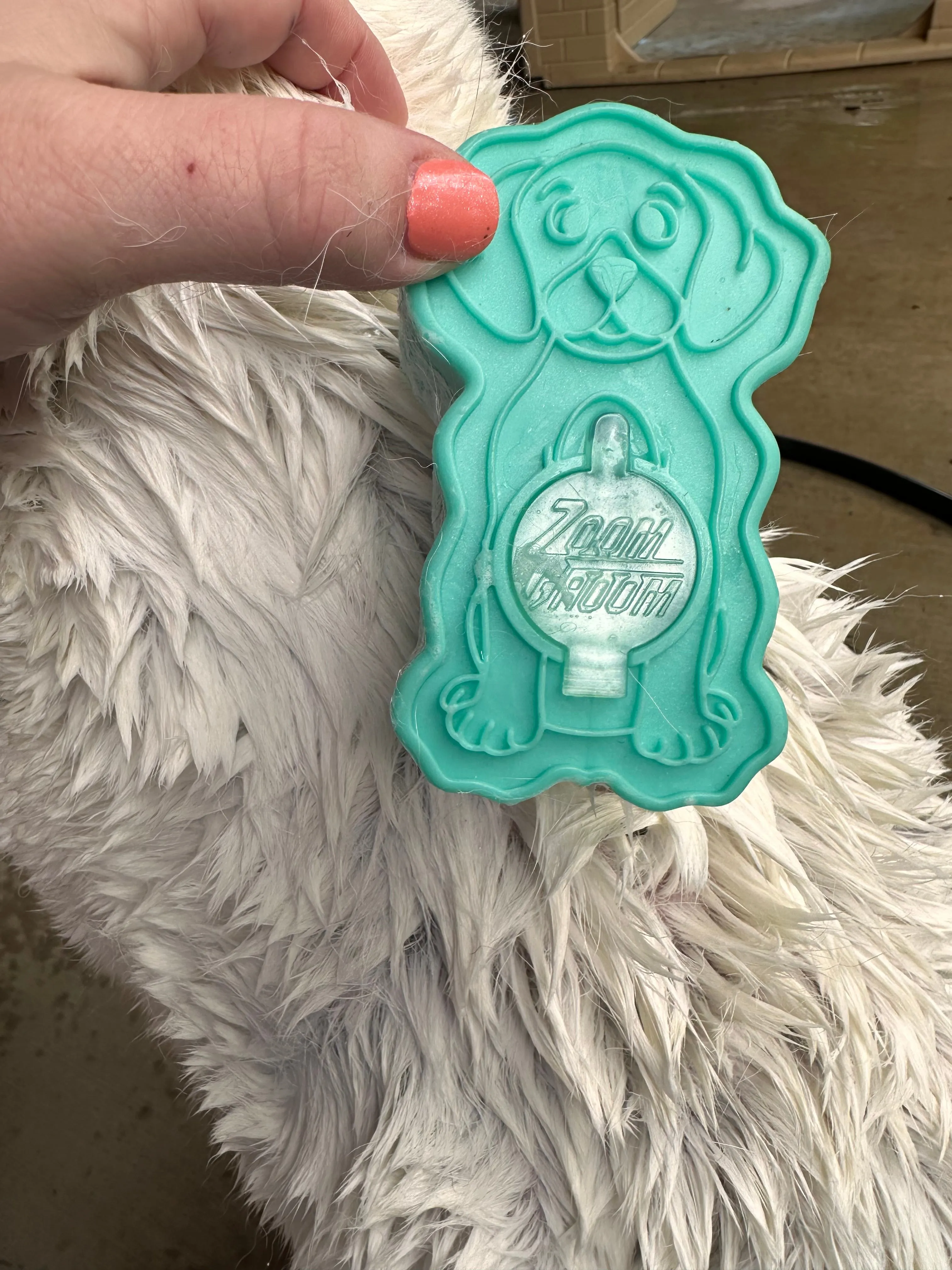 Kong Zoom Groom Bubbles